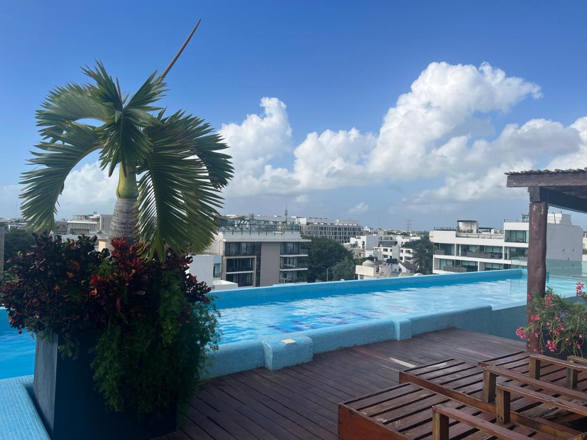 One Block From The Beach! Playa del Carmen