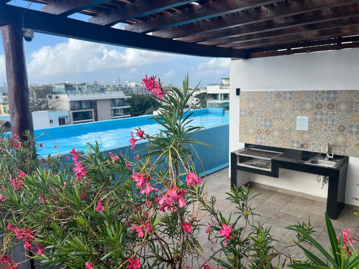 One Block From The Beach! Apartamento