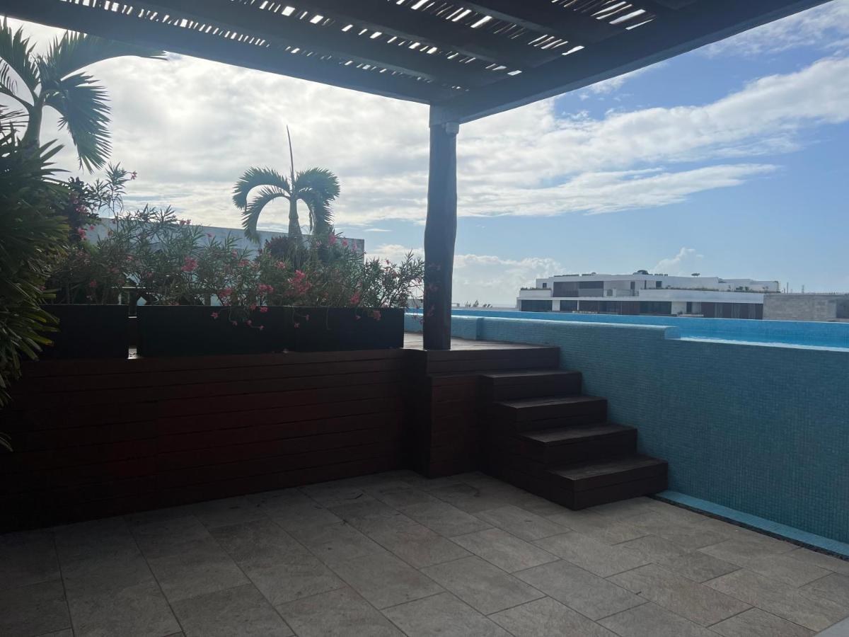 Apartamento One Block From The Beach!